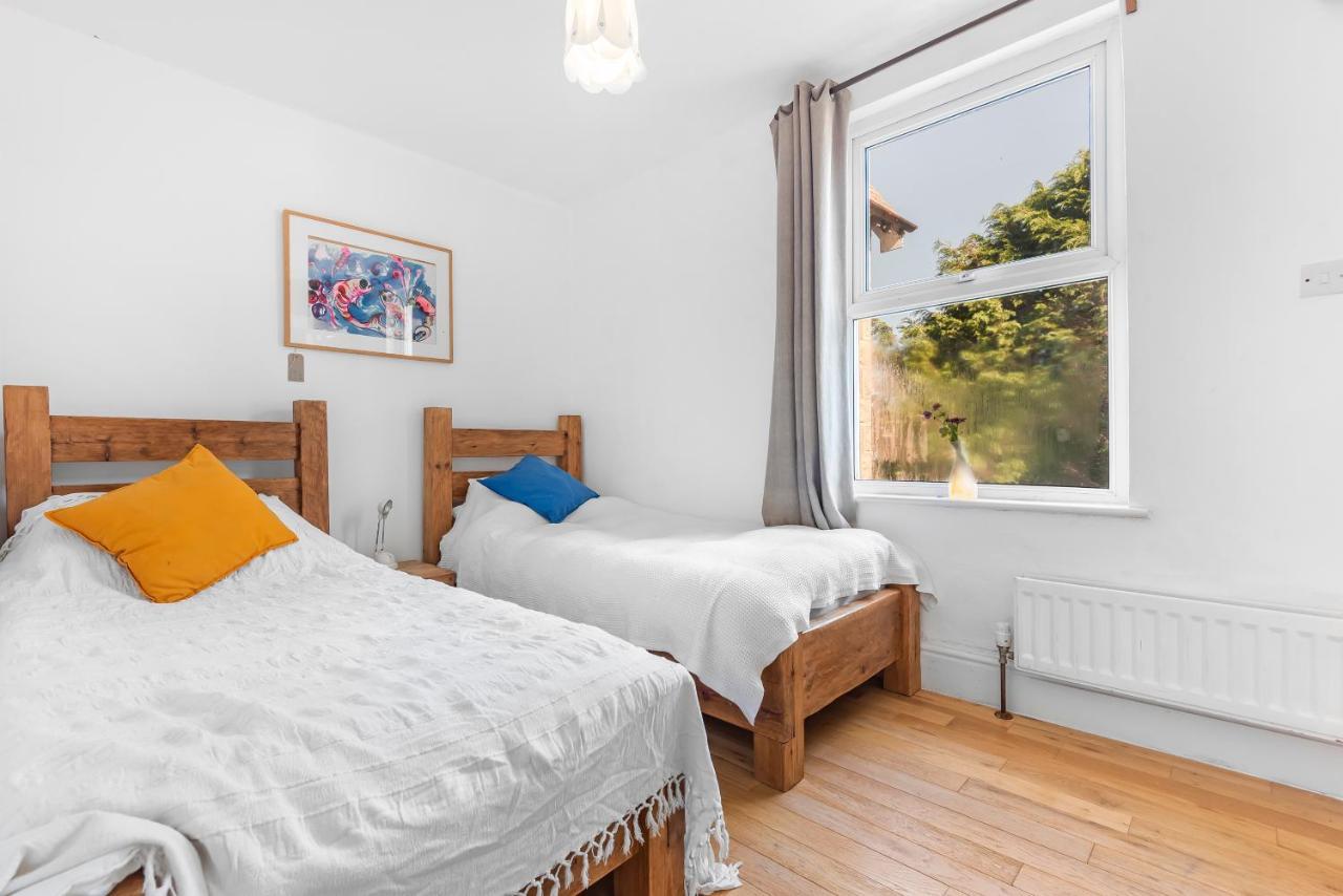 Organic Panda Bed and Breakfast St Ives Exteriör bild